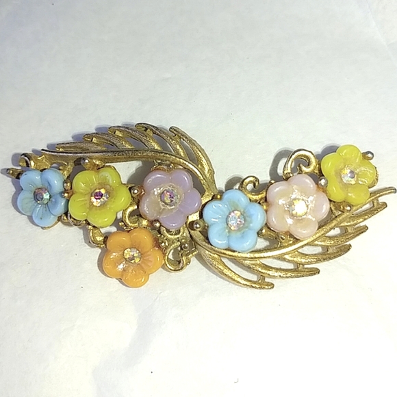 PASTEL FLOWERS BAR PIN BROOCH - MOLDED GLASS & AB RHINESTONES - Picture 2 of 6